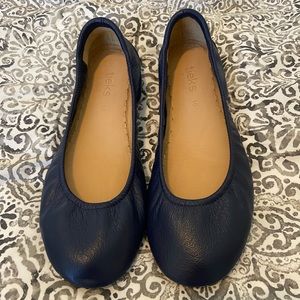 BNWOB Tieks California Navy